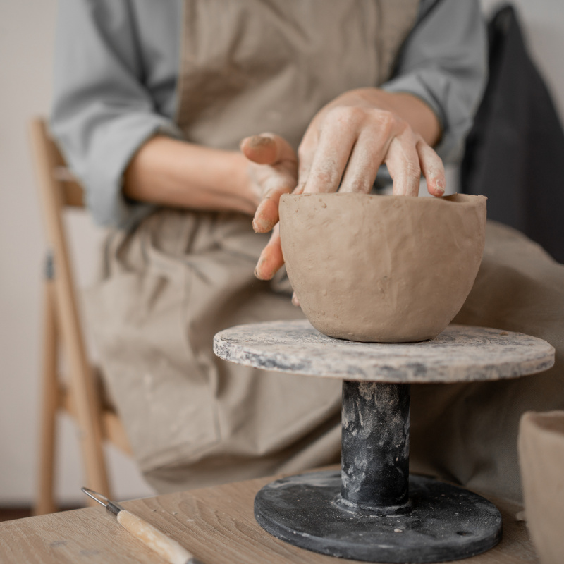 Potter-at-Pottery-Wheel-Activity-Workshop-In-Bali