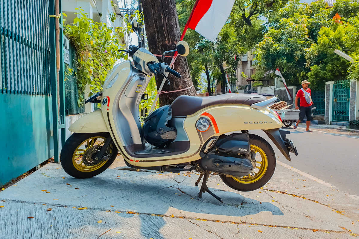 Scoopy Moped Parked in Bali.jpg
