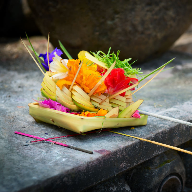 Canang-Sari-On-Bali-Doorstep-Daily-Offering