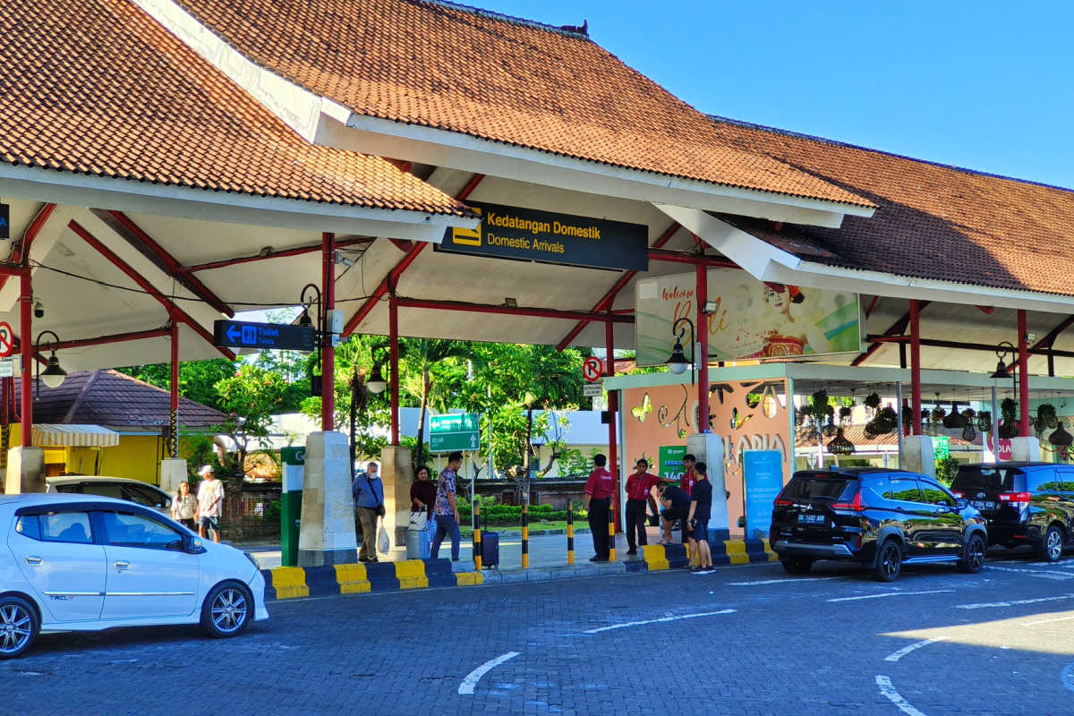 Domestic Arrivals Area Bali Airport.jpg