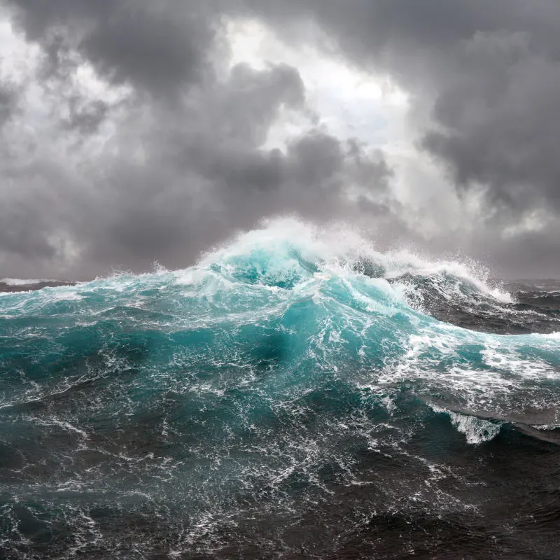 HIgh-Waves-Bd-Weather-STorm-at-Sea