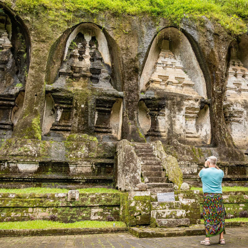 Tourist-Visits-Gunung-Kawi-in-Bali-Tampaksiring