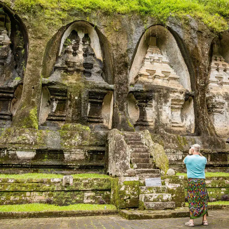 Tourist-Visits-Gunung-Kawi-in-Bali-Tampaksiring