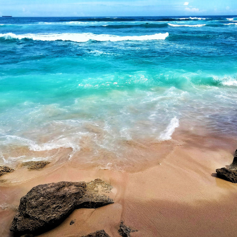 Shoreline-of-Bali-Beach