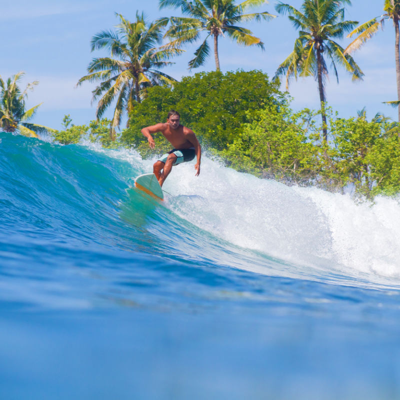 Surfer-on-Wave-in-Bali-Surf-OCean