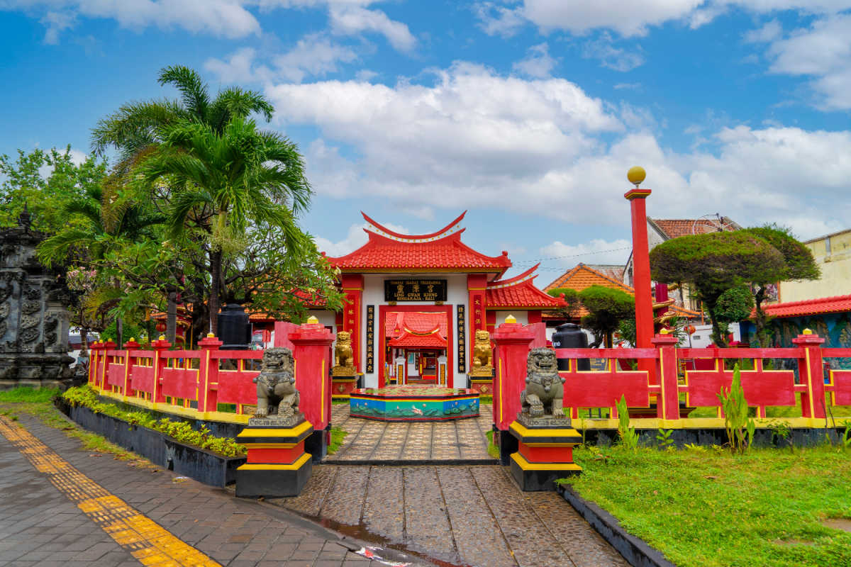 Chinese Buddhist Temple In Singaraja Bali.jpg