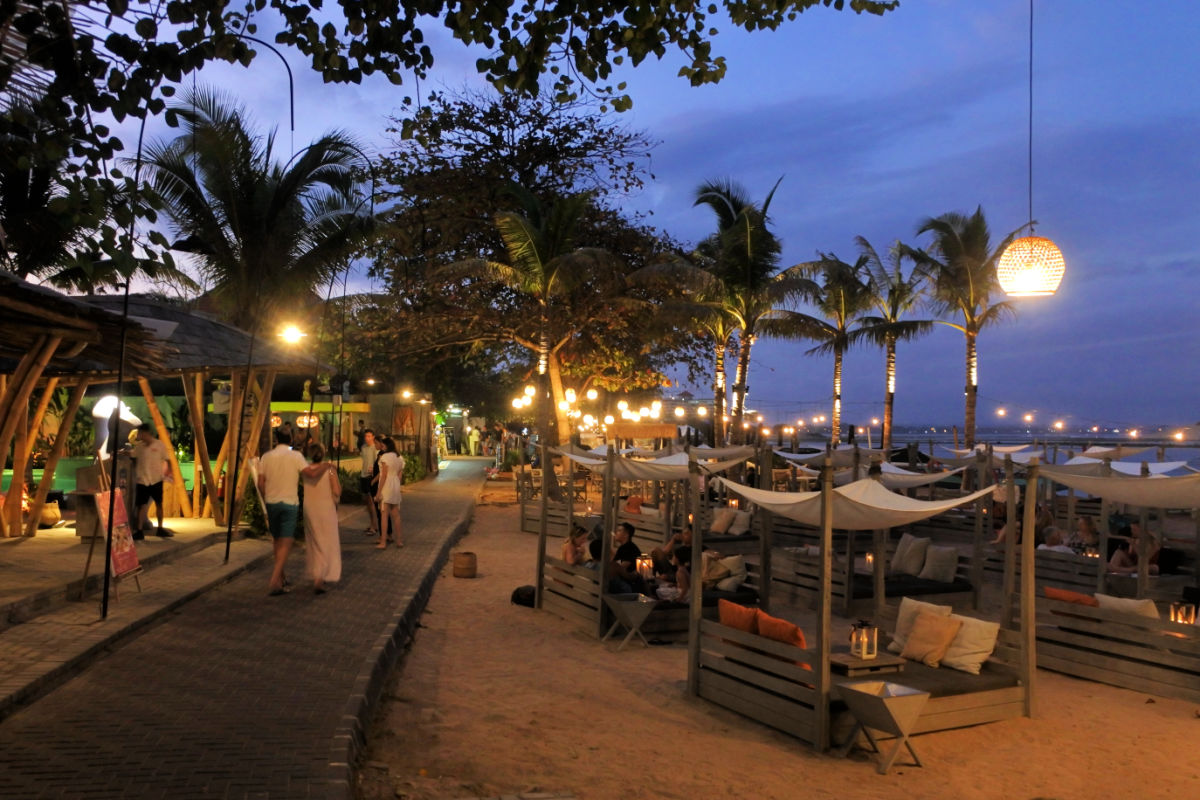 Sanur Beach Walk at Evening Time .jpg