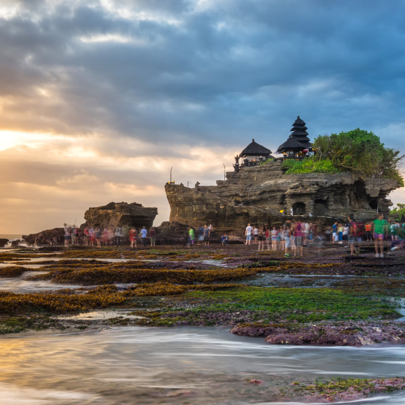 Sunset at Tanah Lot Temple in Tabanan Regency.jpg