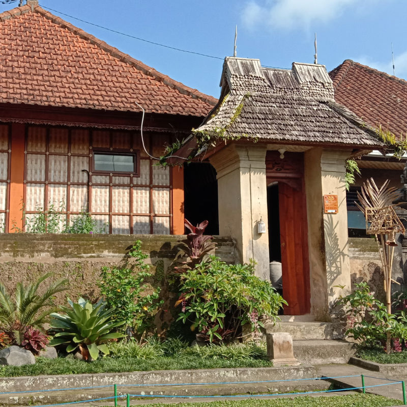 Traditional-Bali-Home-in-Village