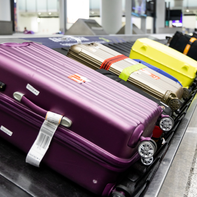 Luggage-On-Carousel-At-Airpot