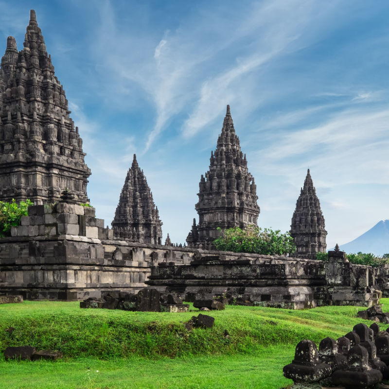 Temple complex in Yogyakarta.jpg