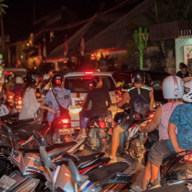 Traffic-Jam-in-Bali-At-Night