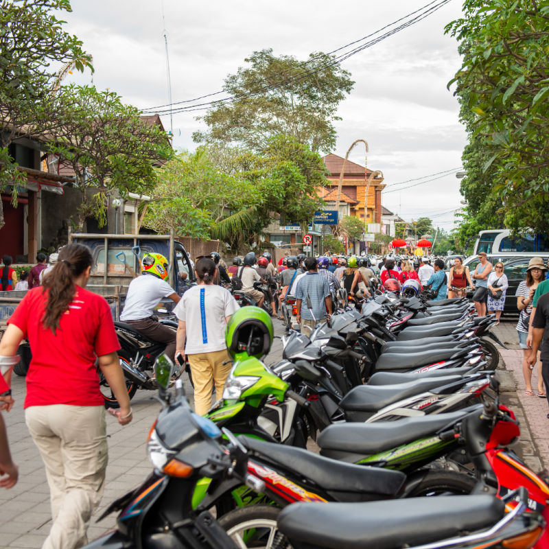 Ubud-Bali-Busy-With-Tourist-Traffic