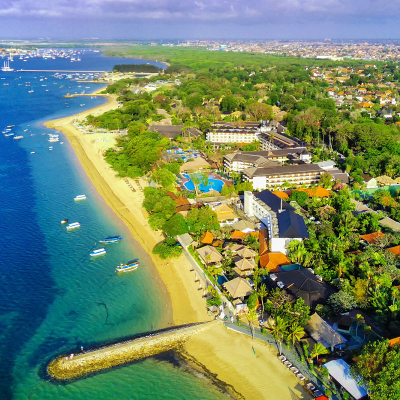 Sanur-Tepi Pantai-Hotel-di-Bali