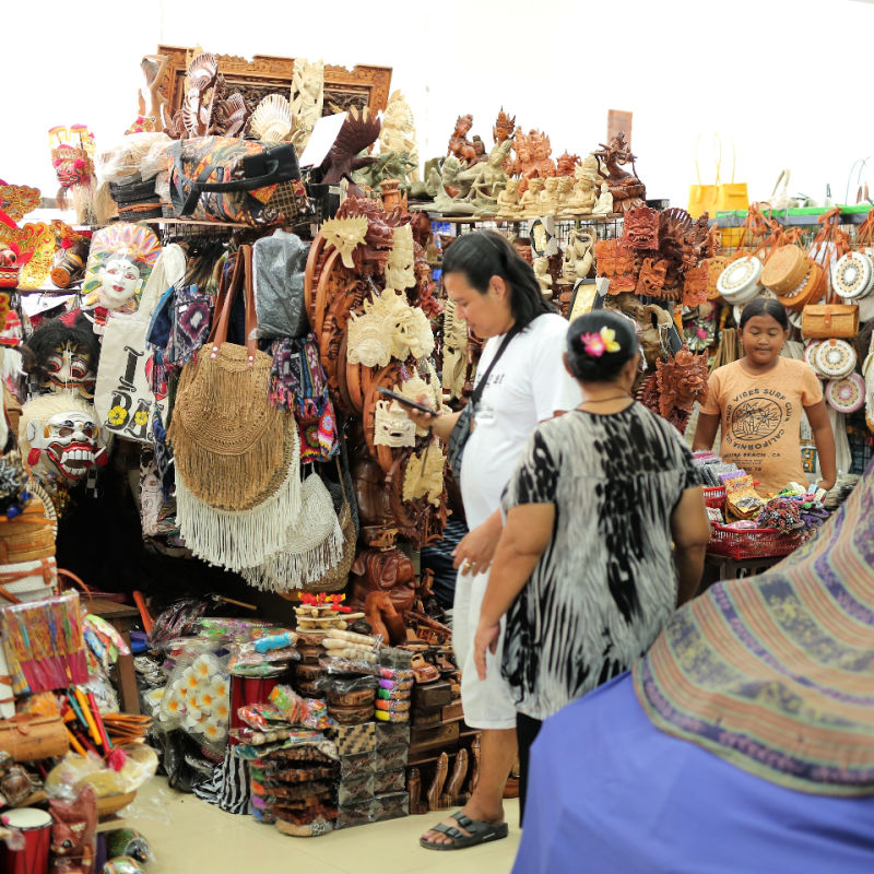 Ubud-Art Market-Stalls-Inside