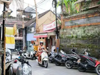 Tourists Warned Of Common But Costly Driving Mistake In Bali