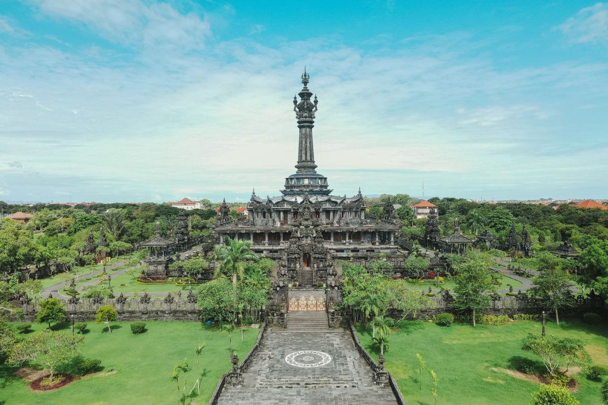 Denpasar City Centre park.jpg