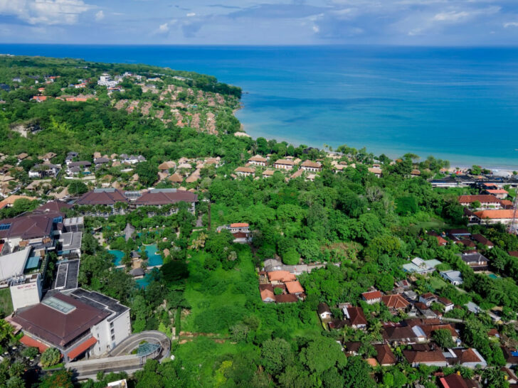 Jimbaran’s 5-Star Hotels Offer Bali Holidaymakers Incredible Beachfront Luxury