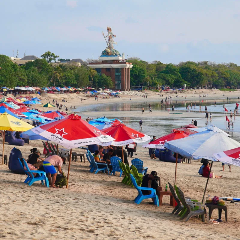 Kuta-Beach-Umbrellas-Busy-With-Tourists