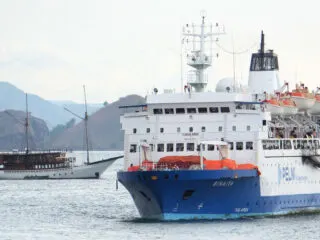 Normal Air Travel Resumes In Bali As Stranded Komodo Tourists Arrive By Ferry&nbsp;