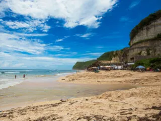 Popular Bali Beach Ready For Increased Tourist Visits This Festive Season