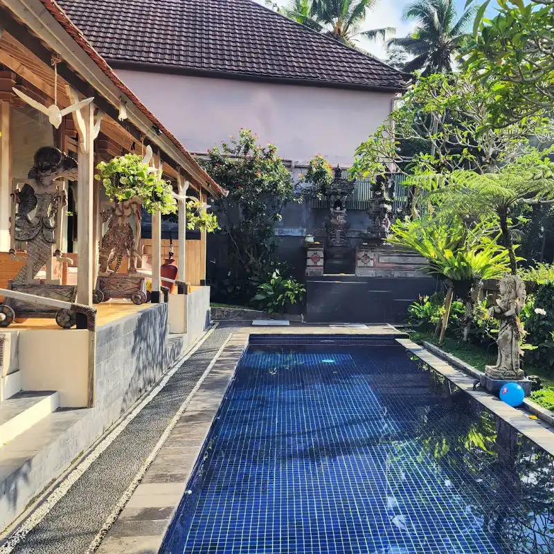 Swimming-Pool-in-Villa-Bali