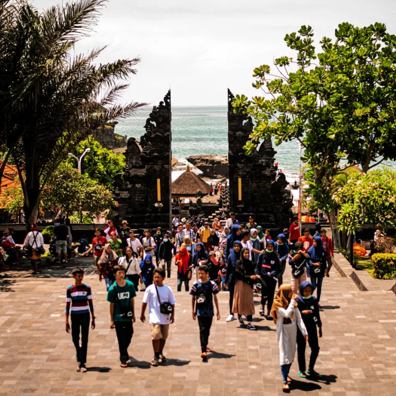 Tourists-By-Bali-Gates-And-Beach