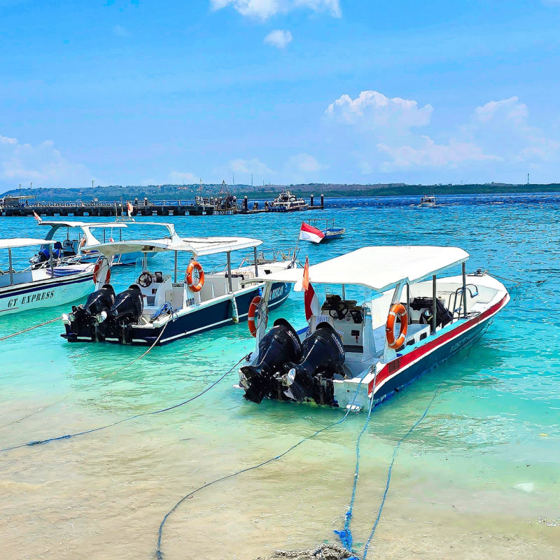 Fast-Boats-On-Ocean-Harbour-Nusa-Penida-Bali