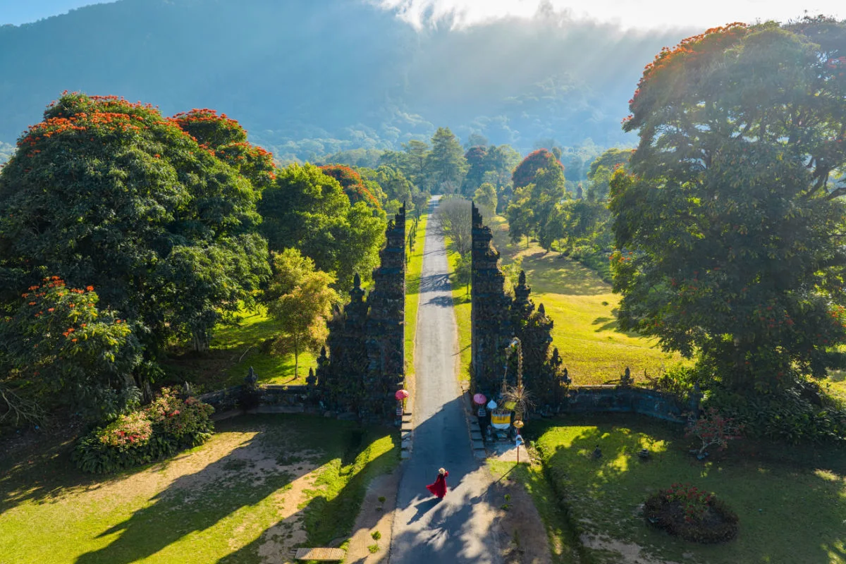 Handara Gate in Bali.jpg