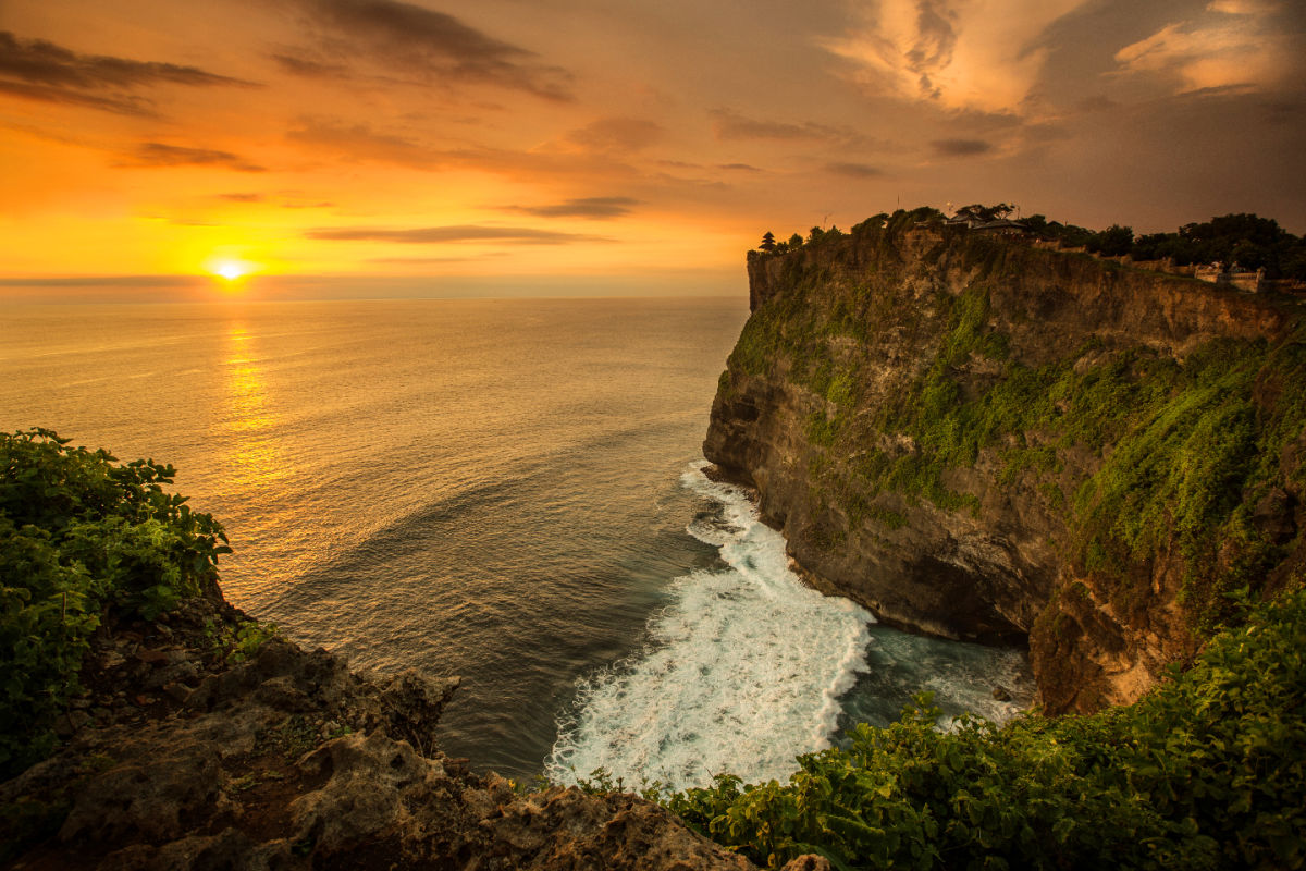 Uluwatu Sunset Bali.jpg