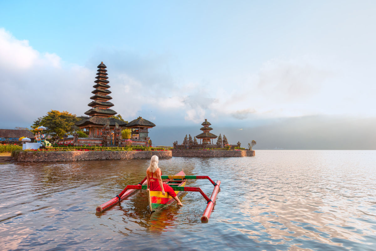 Woman on Boat at Ulun Danu Beratan.jpg