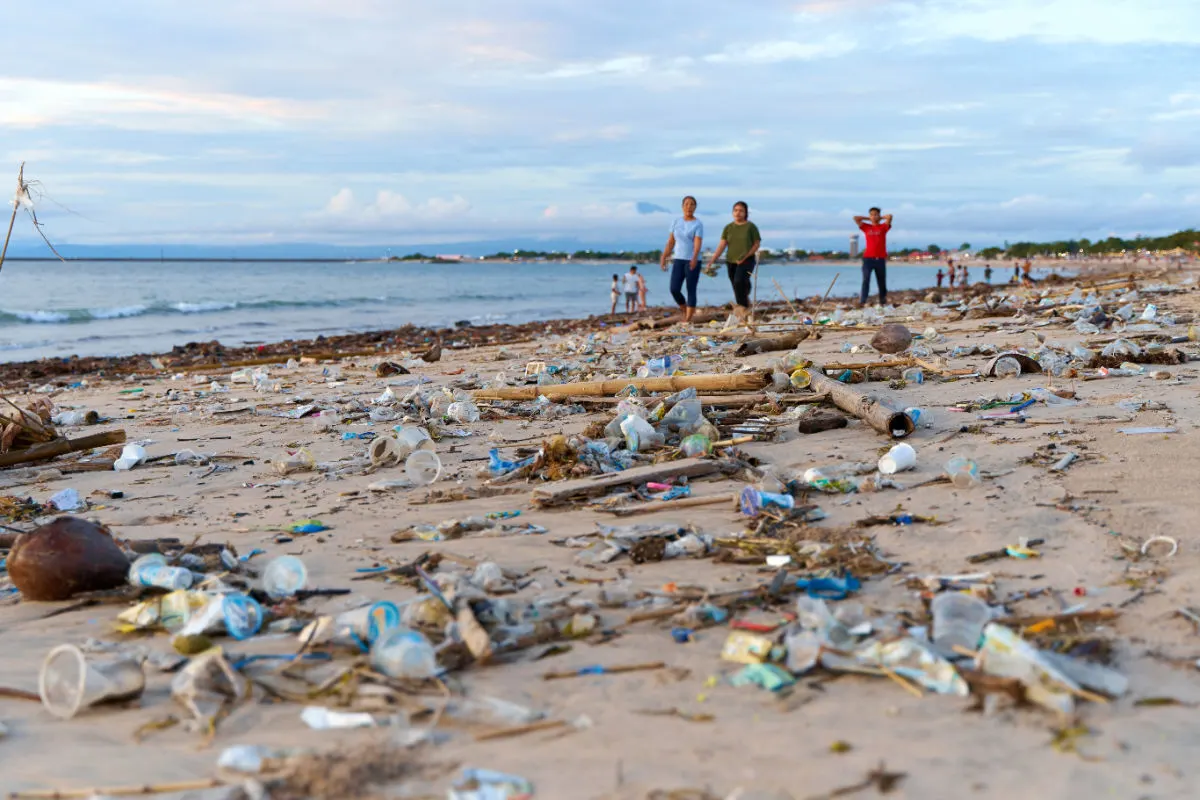 Trash on Jimbaran Beach Bali.jpg