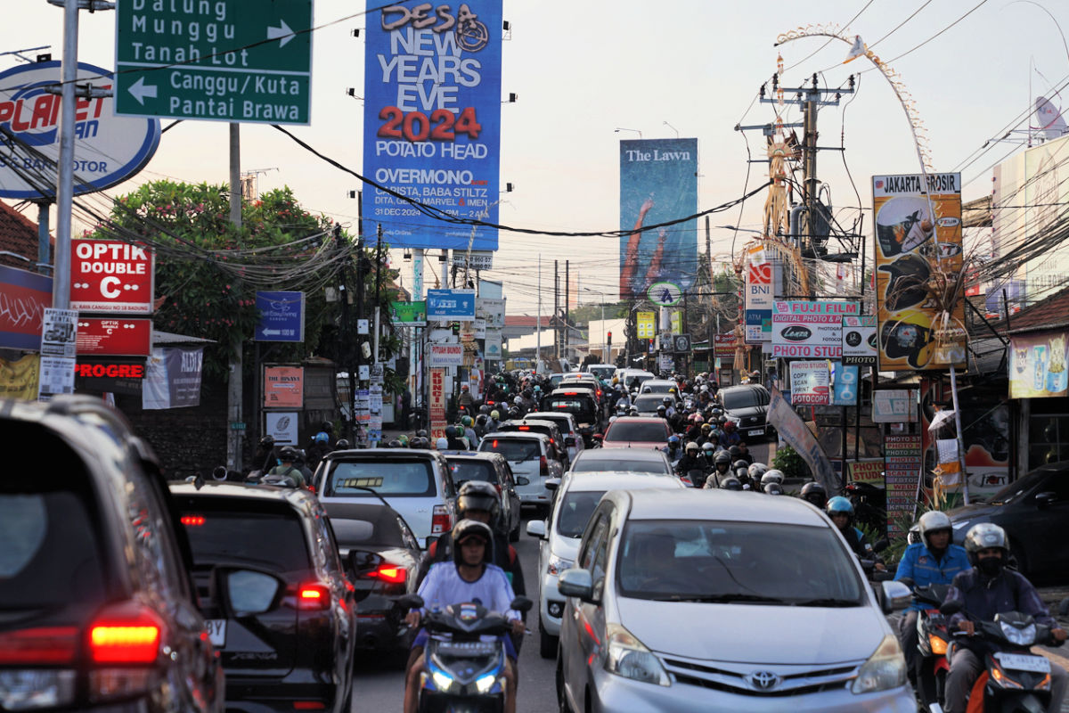 Traffic in Canggu Bali.jpg