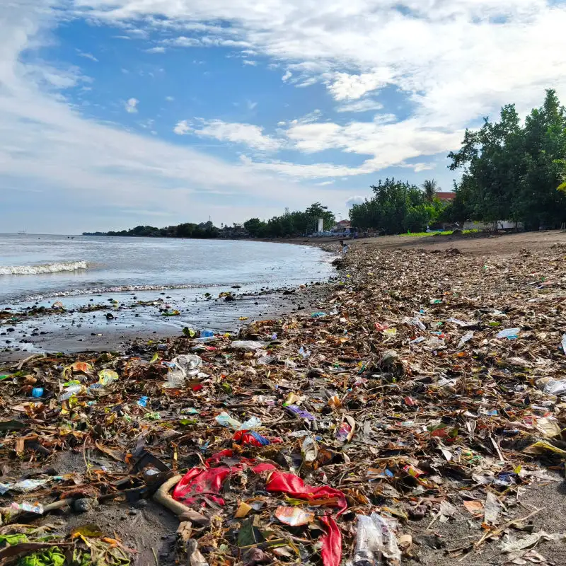 Marine-Debris-Plastic-Trash-On-Singaraja-Beach-North-Bali