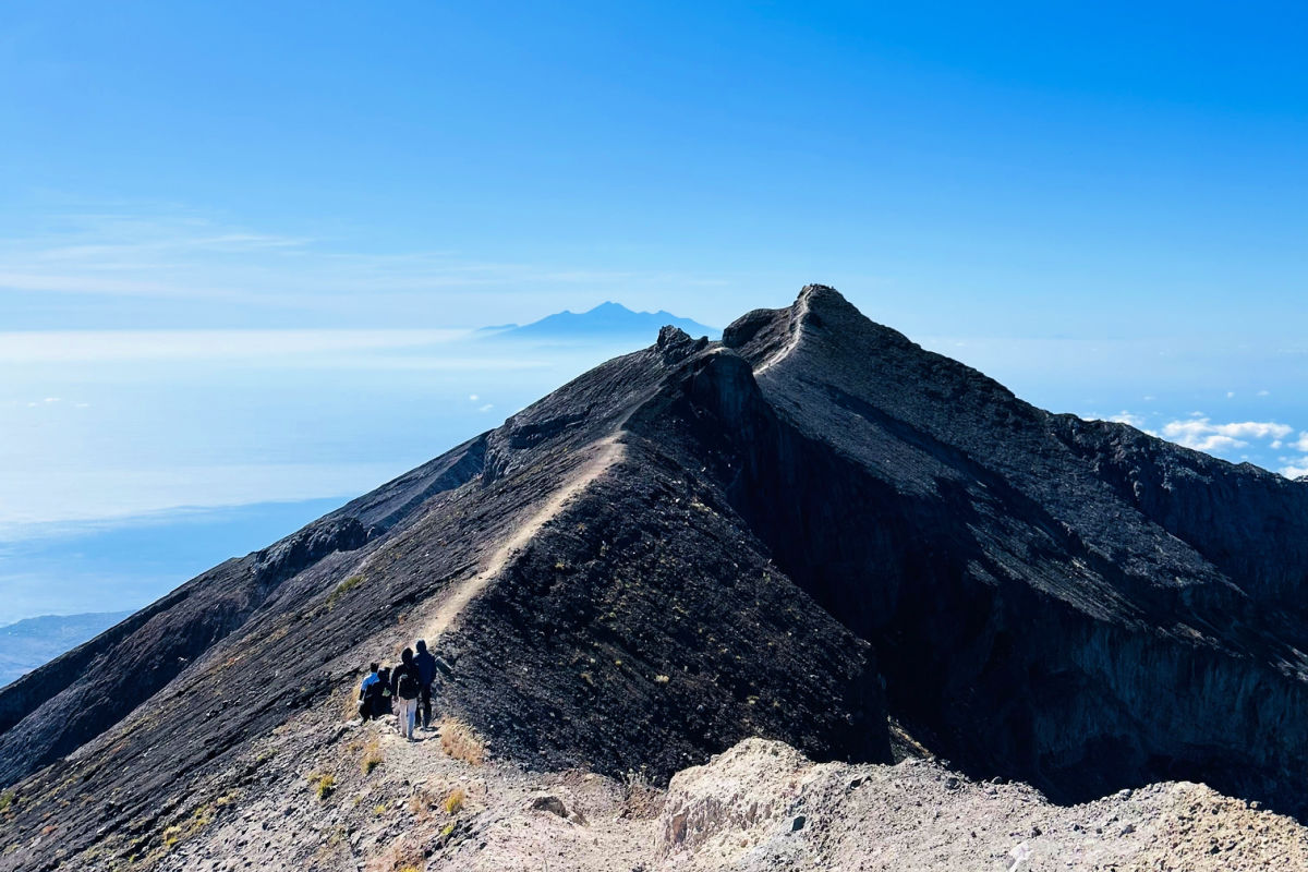 Ridge on Mount Agung Bali.jpg