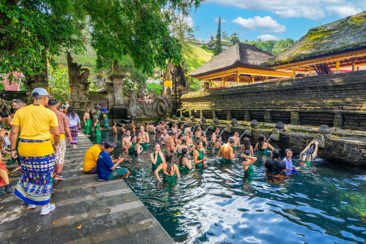 Tourists Urged To Respect Sanctity Of Traditional Bali Water Blessing Ceremony