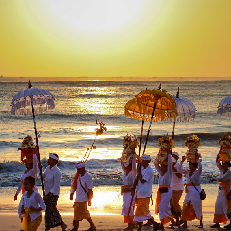 Balinese-Hindus-Condcut-Melasti-Ceremony-Before-Nyepi-Day