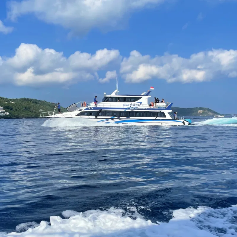 Fast Boat in Bali On Ocean