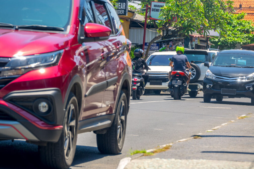 Traffic on Bali Road