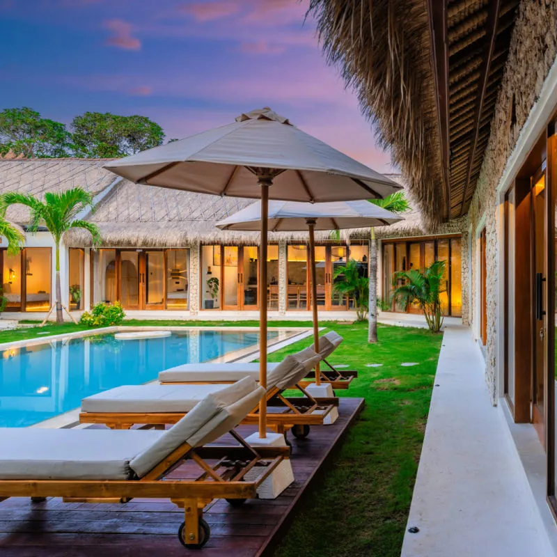 Hotel in Bali Pool and Villa Sun Loungers