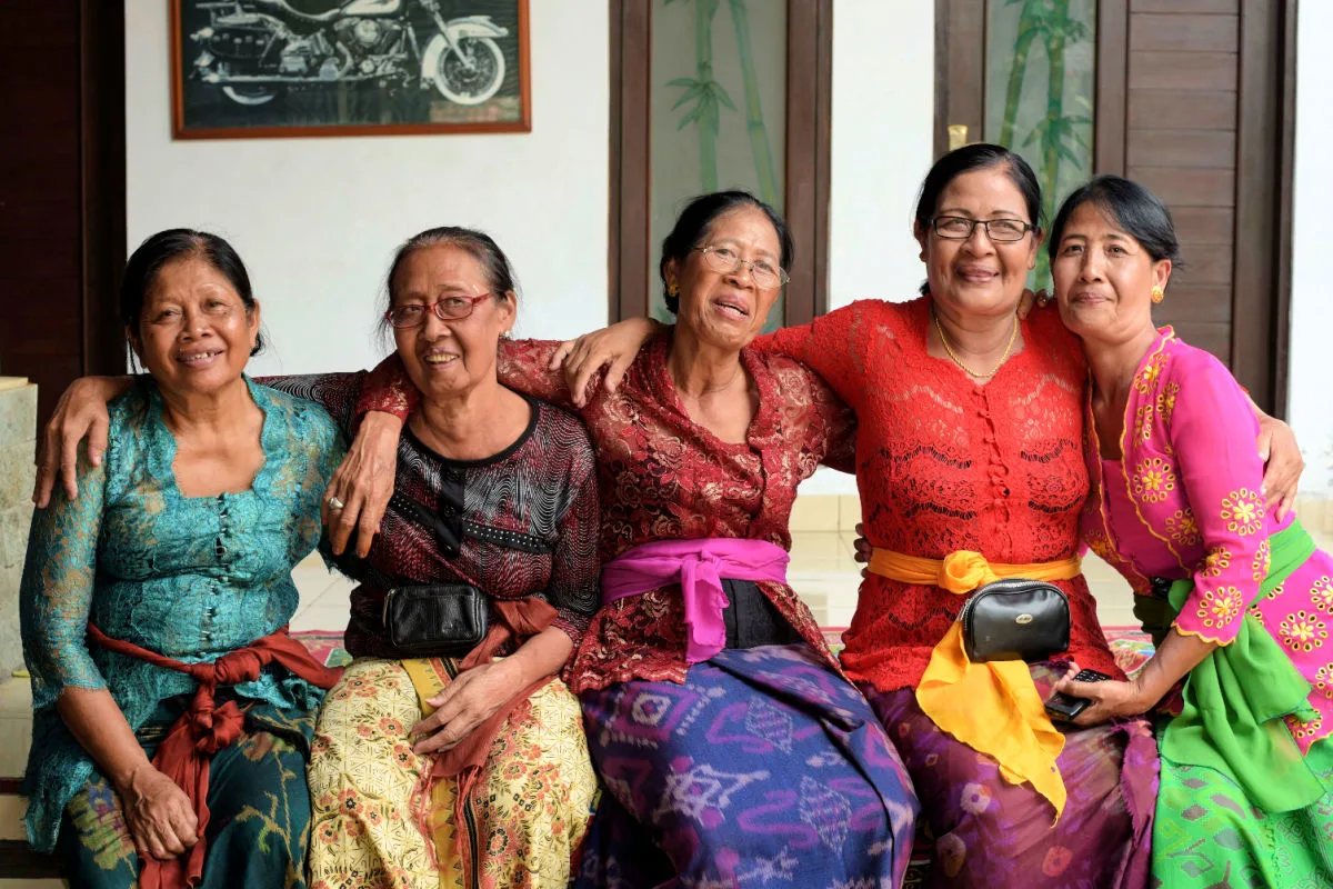 Balinese Women Family in Bali.jpg