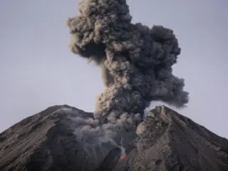 Bali&rsquo;s Busiest Tourist Flight Routes Unaffected By Major Volcanic Eruption