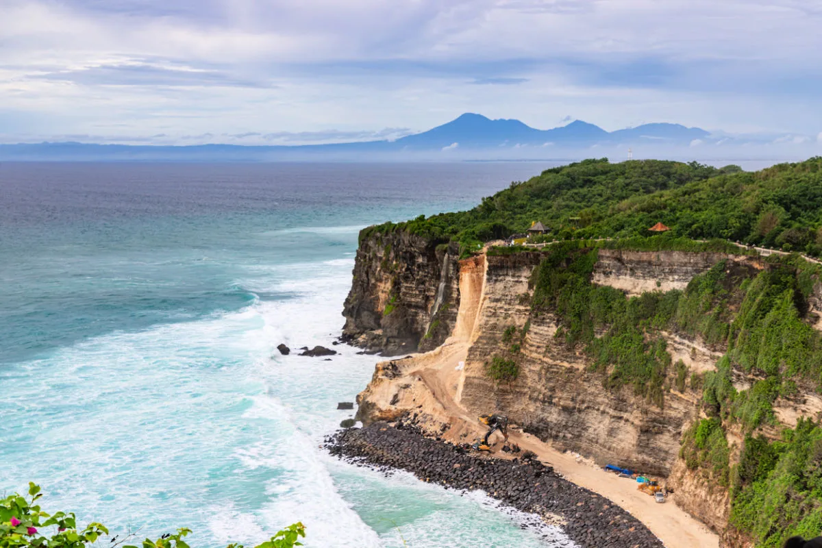 Uluwatu Sea Wall Project in Bali.jpg