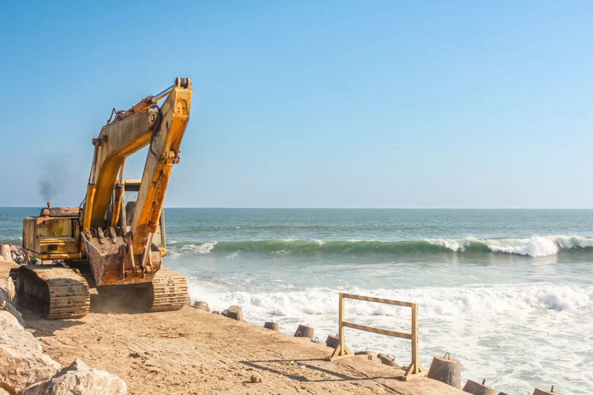 Disruptions Kept To A Minimum As Construction Continues At Popular Bali Tourist Beach