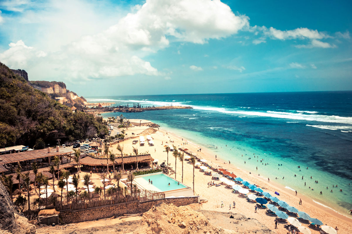 Melasti Beach in South Bali.jpg