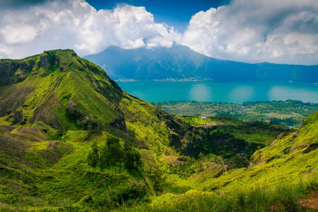 Kintamani’s Day Clubs Are Serving Tourists Bali Brunches With Mount Batur Views