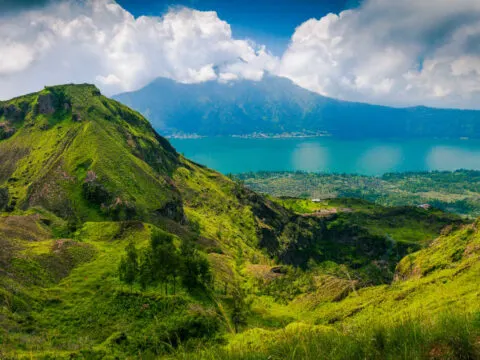 Kintamani’s Day Clubs Are Serving Tourists Bali Brunches With Mount Batur Views