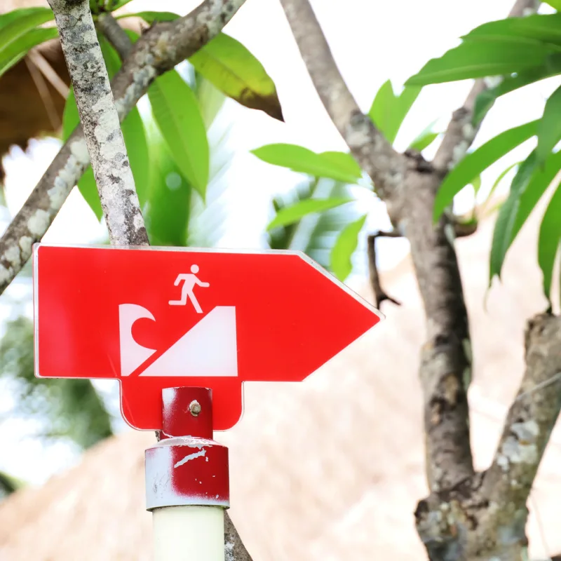 Earthquake Tsunami Evacutation Route Sign