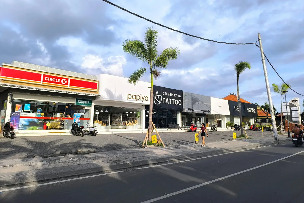 View of shops in central Canggu Bali.jpg