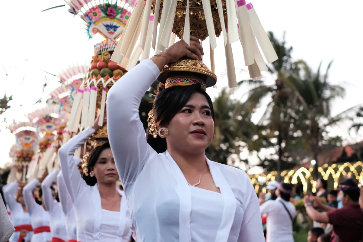 Gebogan Parade In Bali.jpg